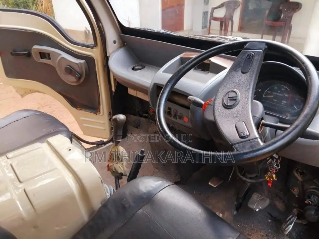 Tata Dimo Batta 2011 Lorry (Used)