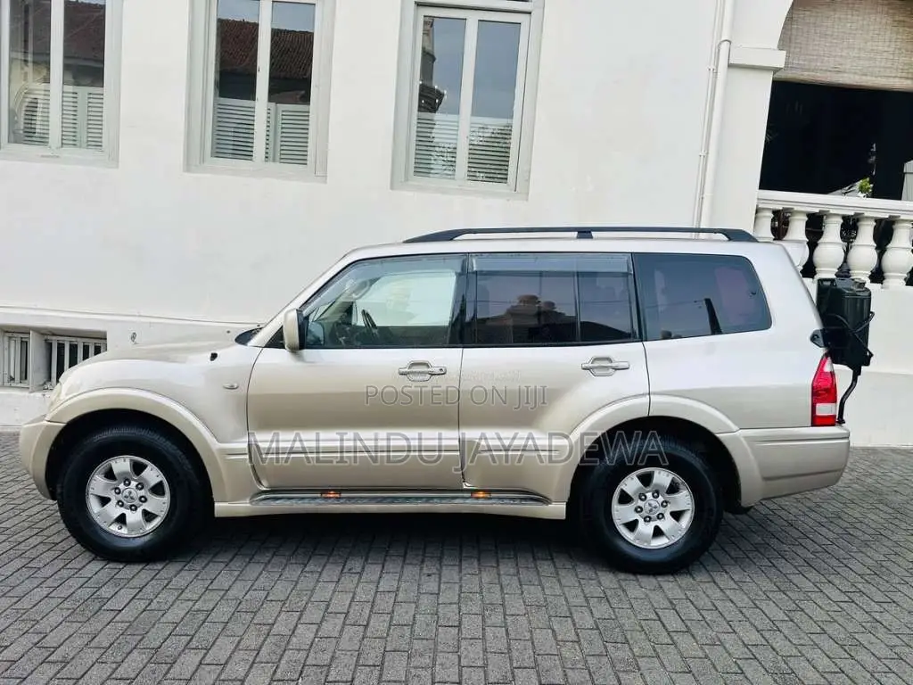 Mitsubishi Montero 2006 SUV (Used)