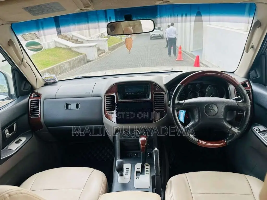 Mitsubishi Montero 2006 SUV (Used)
