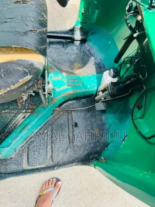 Bajaj RE 2 Stroke 2001 Three Wheel (Used)