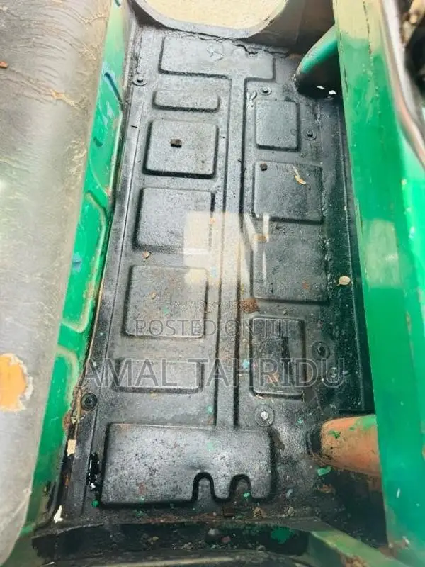 Bajaj RE 2 Stroke 2001 Three Wheel (Used)