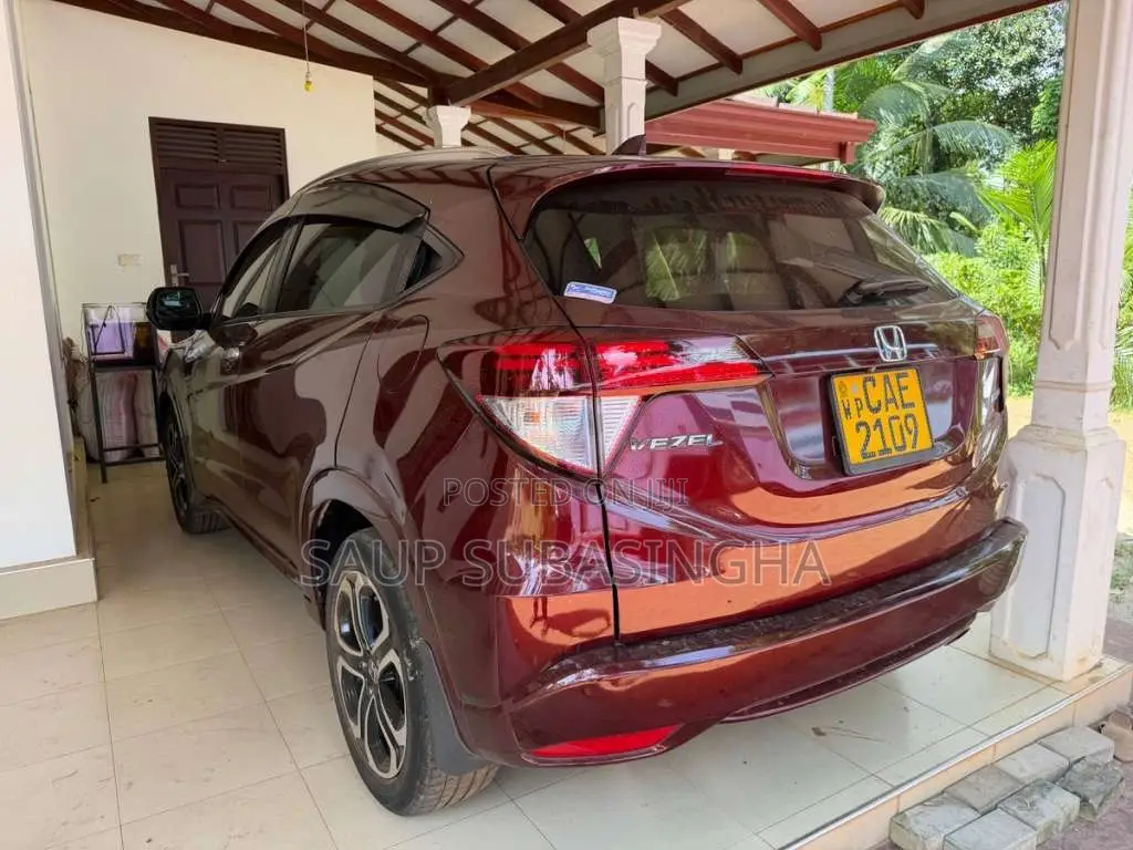 Honda Vezel Z 2015 SUV (Used)