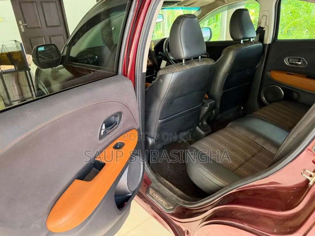 Honda Vezel Z 2015 SUV (Used)