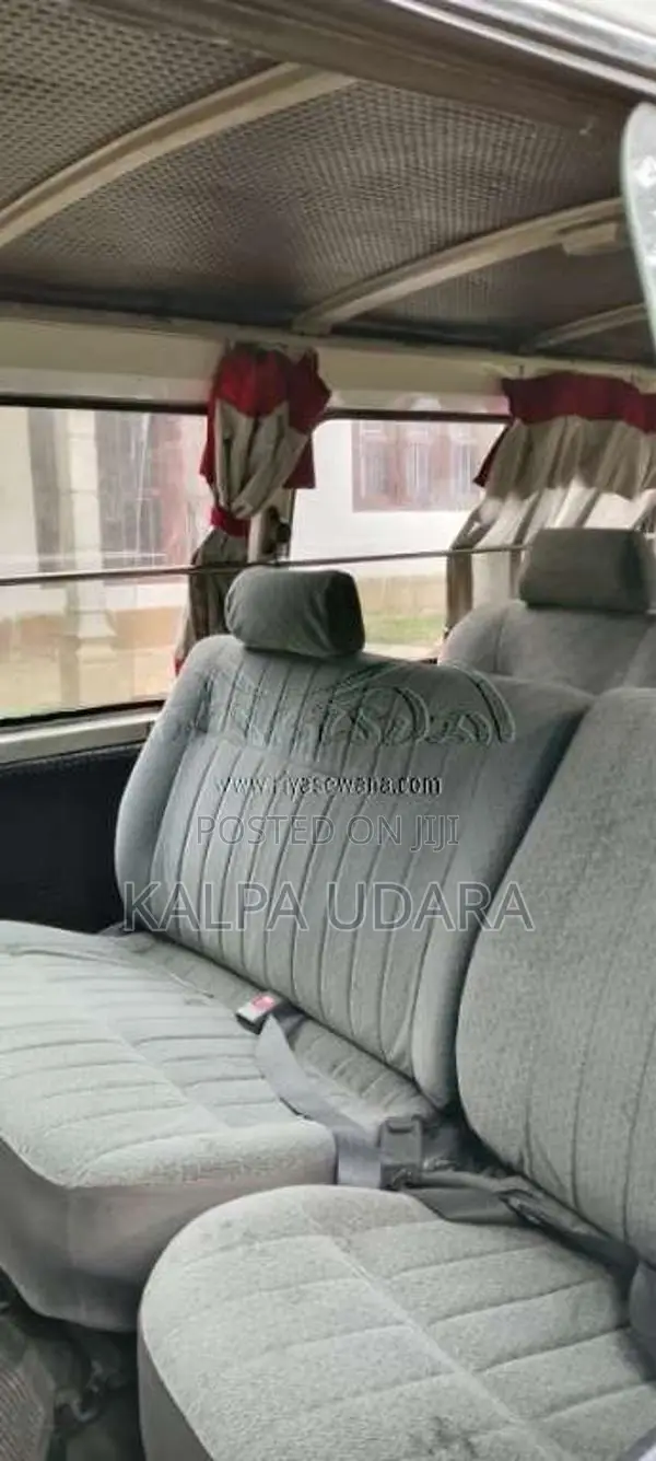 Toyota Shell 1984 Van (Used)