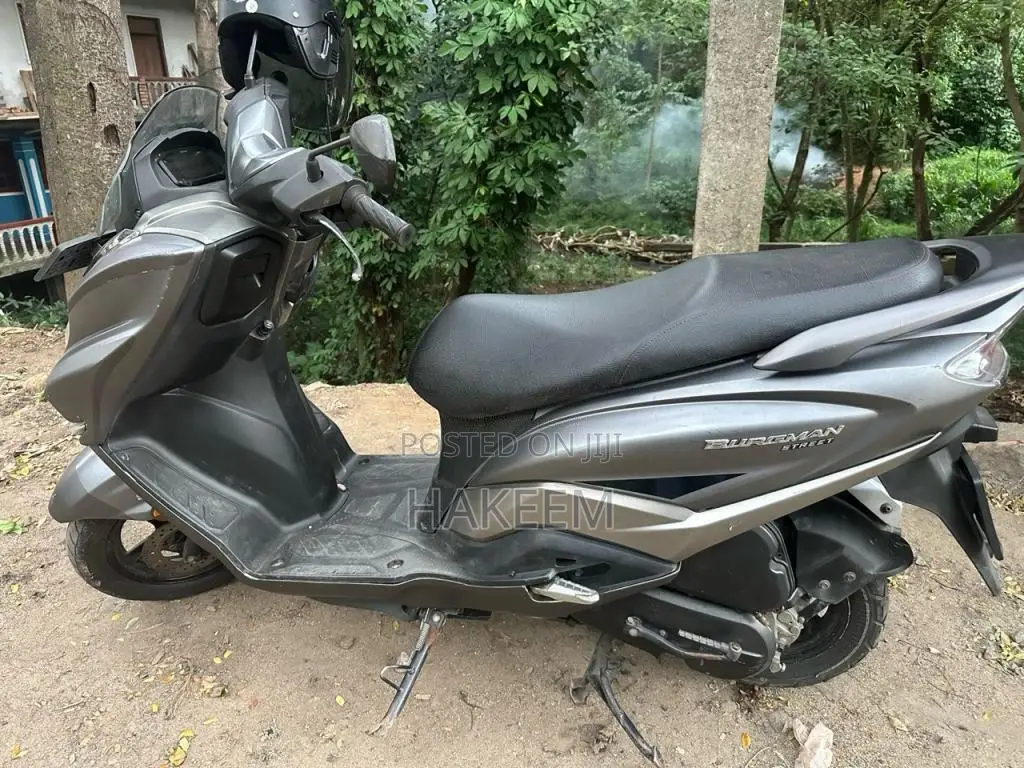 Suzuki Burgman 2020 Motorbike (Used)