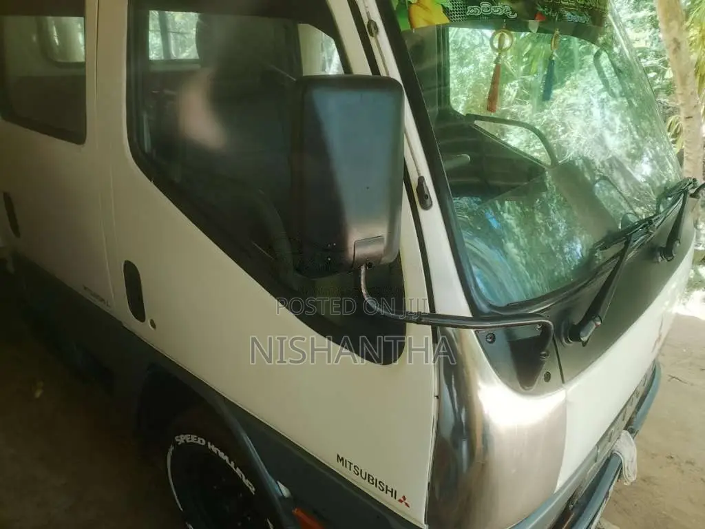 Mitsubishi Canter 2004 Crew Cab (Used)