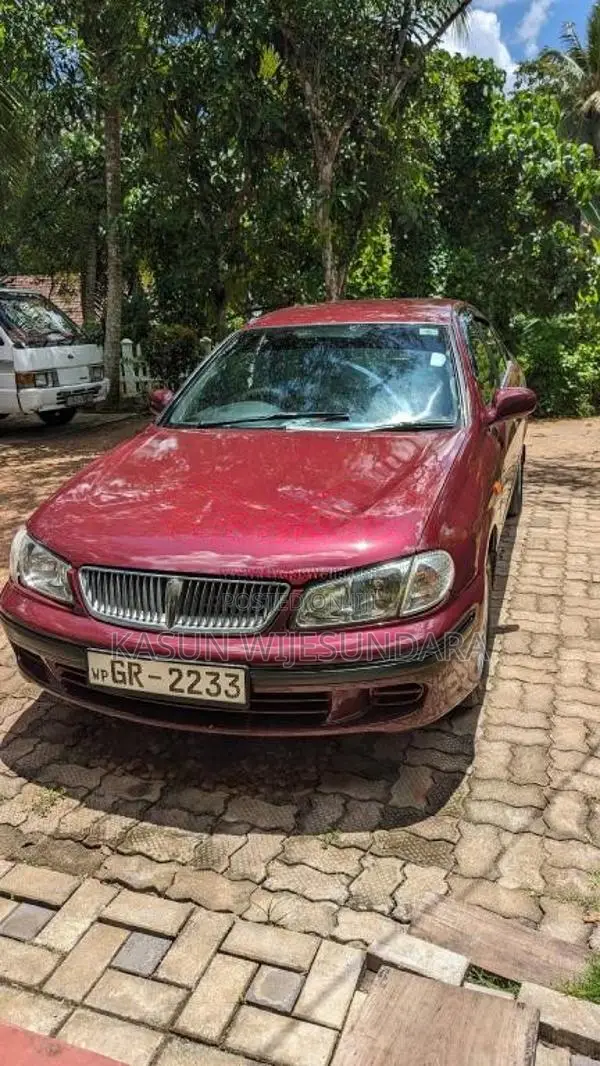 Nissan N16 2002 Car (Used)