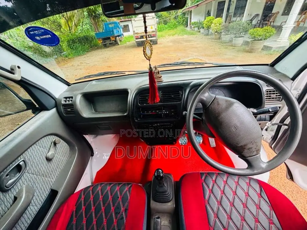 Suzuki Carry 2001 Lorry (Used)