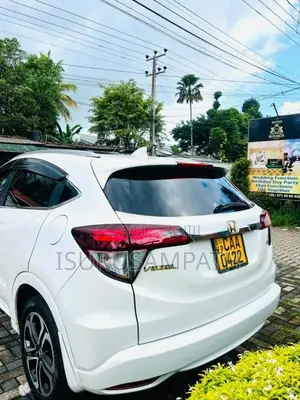 Honda Vezel 2014 SUV (Used)