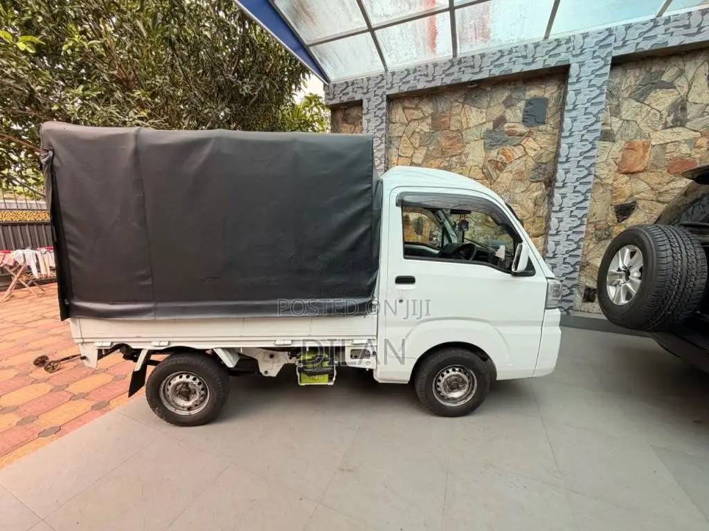 Daihatsu Hijet 2018 Lorry (Used)