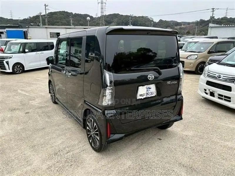 Daihatsu Tanto Custom LA650 Tail Light Lh