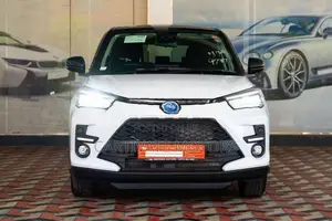 Toyota Raize Z Hybrid BSM 2025