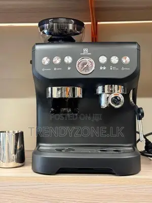Smith+Nobel 15 Bar Espresso Machine with Grinder