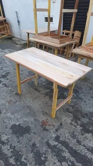 4×2 Study Table
