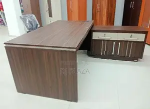 piyestra office table with drawer