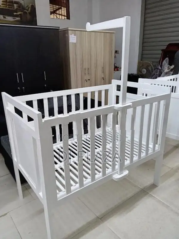 baby cot white 4x2