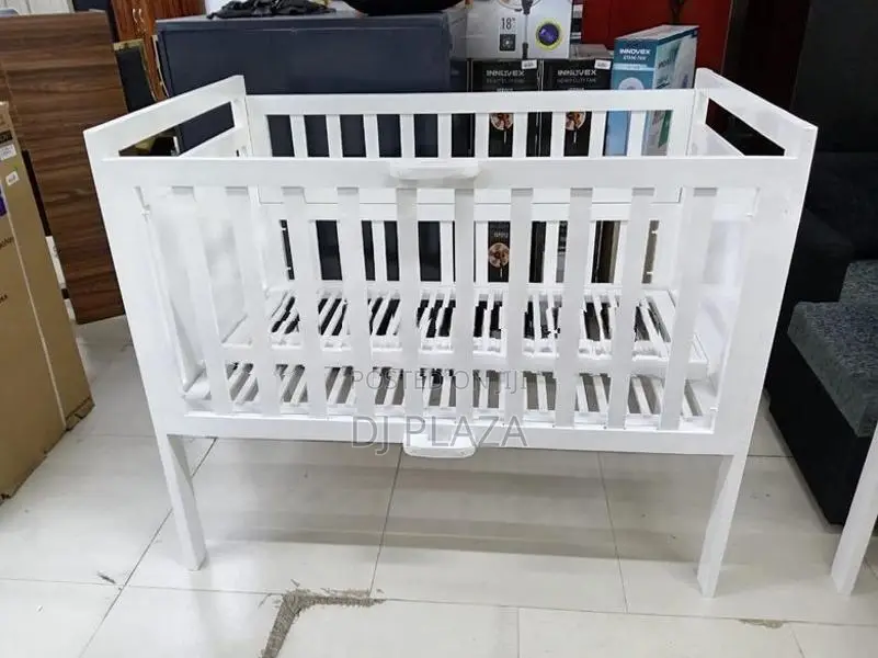 baby cot white 4x2