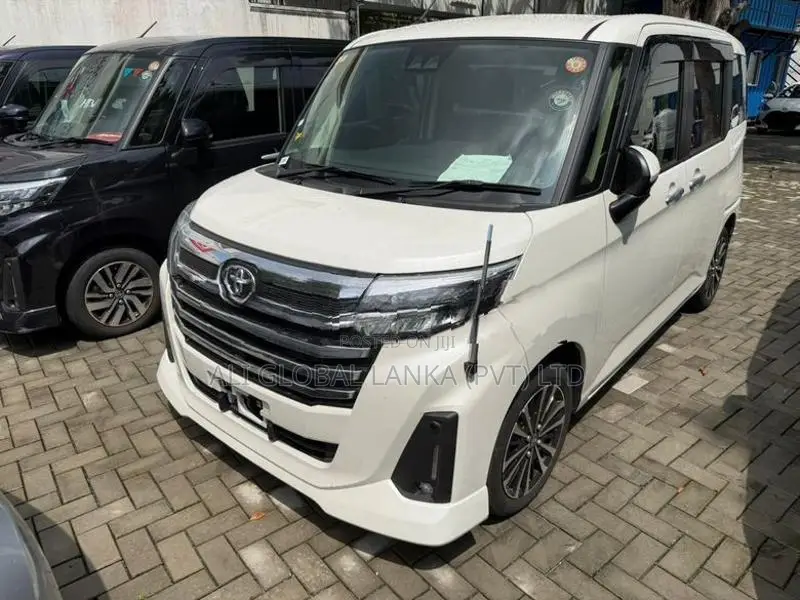 Toyota Roomy Custom G 2023
