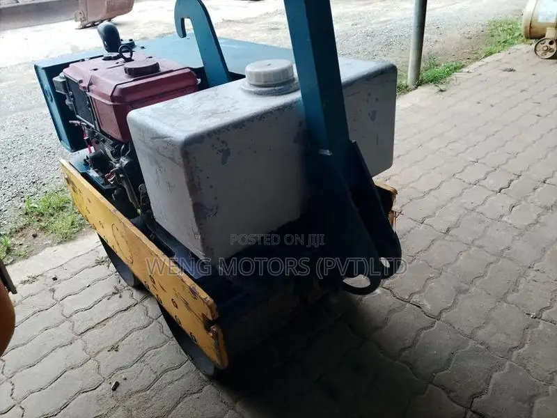 KOMATSU 1 TON ROLLER