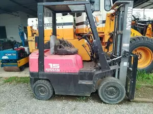 Nissan 1.5 ton gasoline forklift