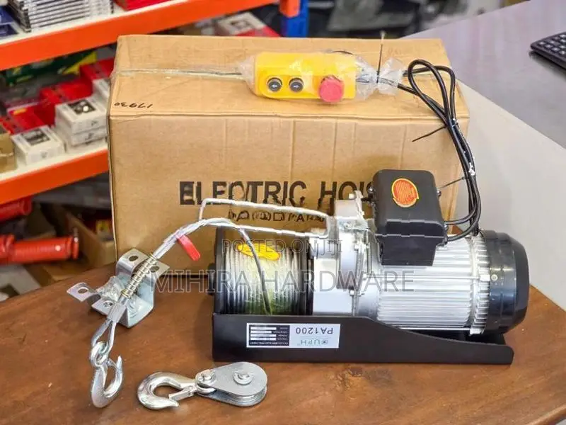 Hoist Machine 1200KG 20M Cable 1800W Electric Motor