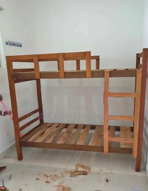MODERN WOODEN HI-QUALITY BUNK BEDS