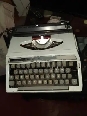English Typewriter silver reed Japan
