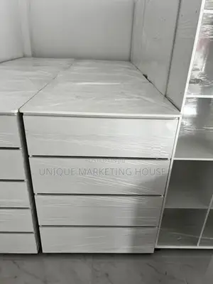 MODERN 4 DRAWER WHITE FINGER PULL CHEST OF CUPBOARDS
