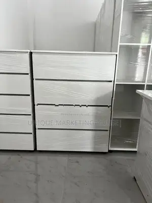 MODERN 4 DRAWER WHITE FINGER PULL CHEST OF CUPBOARDS