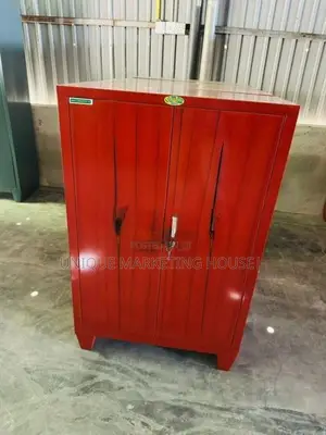 NEW CLASSIC STEEL 4x2.5Ft HALF CUPBOARDS