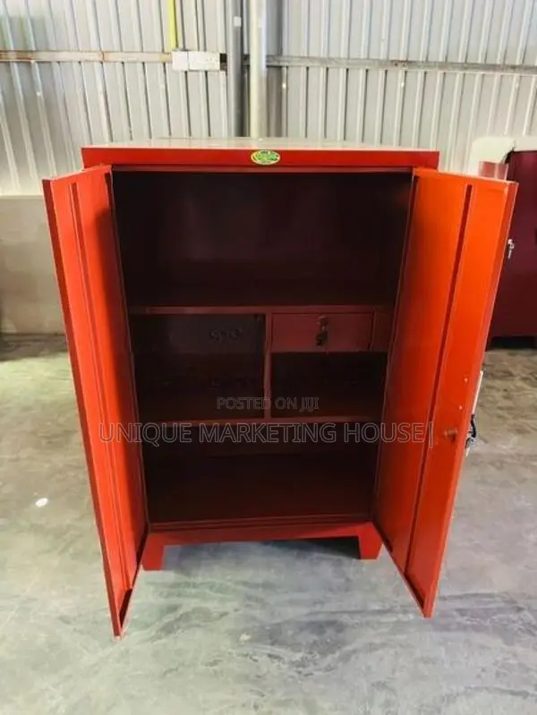 NEW CLASSIC STEEL 4x2.5Ft HALF CUPBOARDS