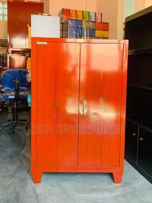 4×2.5 Ft Steel Half Cupboards