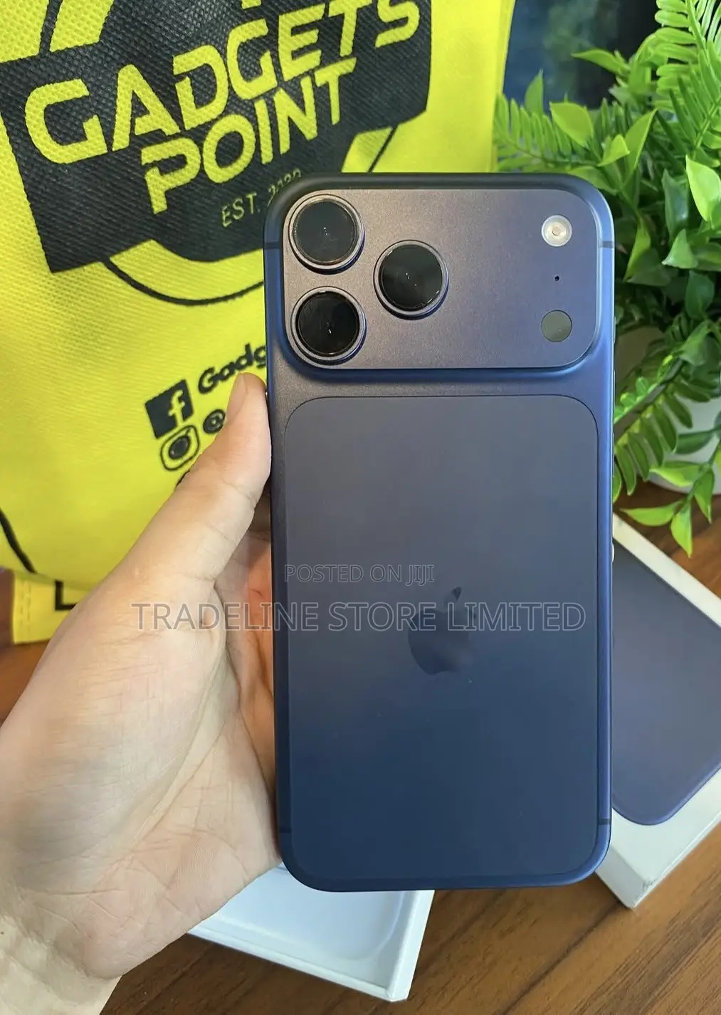 New Apple iPhone 17 Pro Max 1 TB Blue