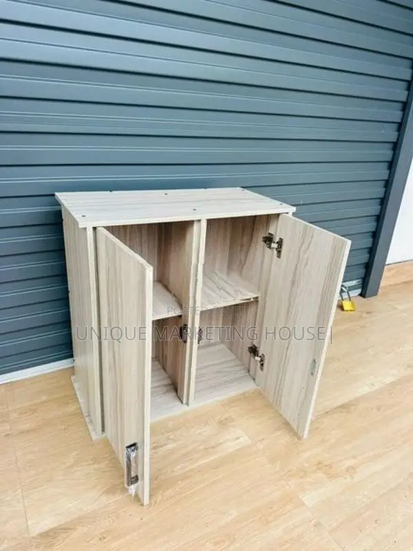 MODERN READY MADE A/WHITE WALL CUPBOARDS