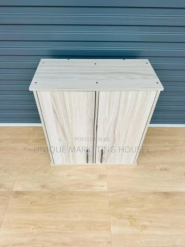 MODERN READY MADE A/WHITE WALL CUPBOARDS