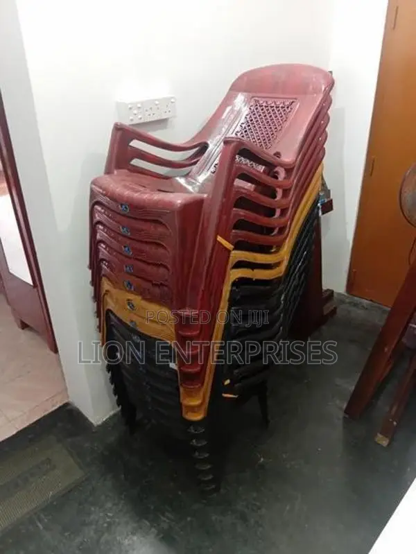 Nippon plastic relax chairs