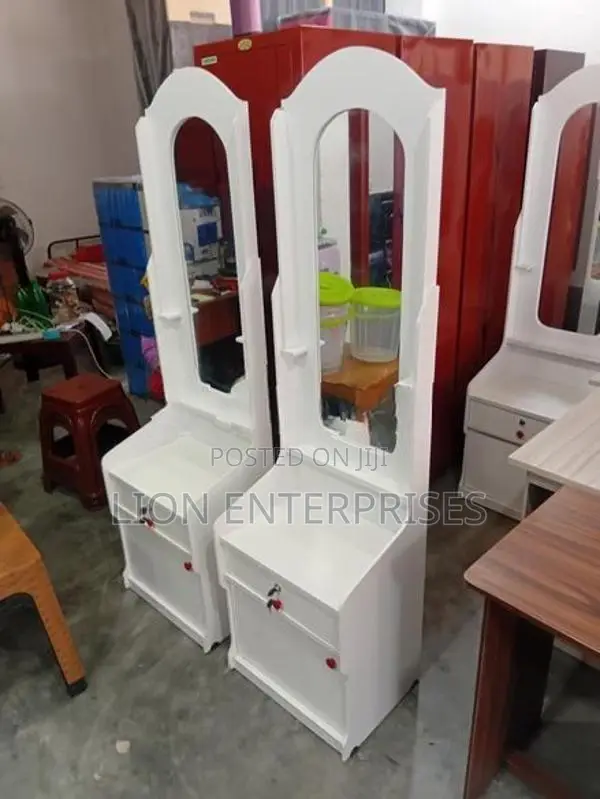 Dressing table
