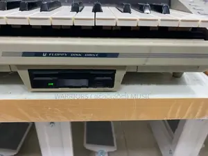 Yamaha PSR -J 51 keyboard ( Midi & Floppy supportive )
