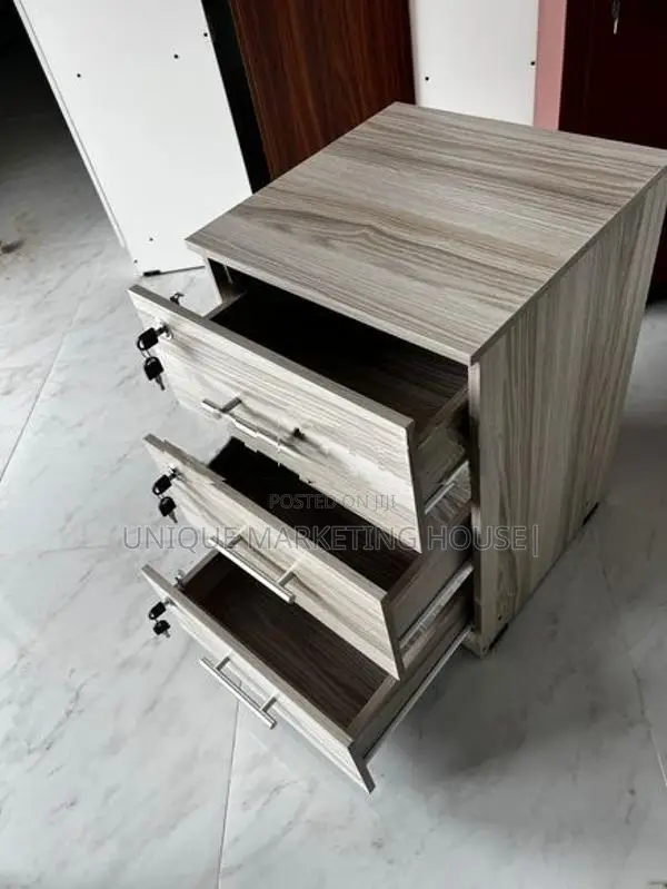 MODERN AMERICAN WHITE 3PCS LOCKABLE DRAWER CUPBOARDS