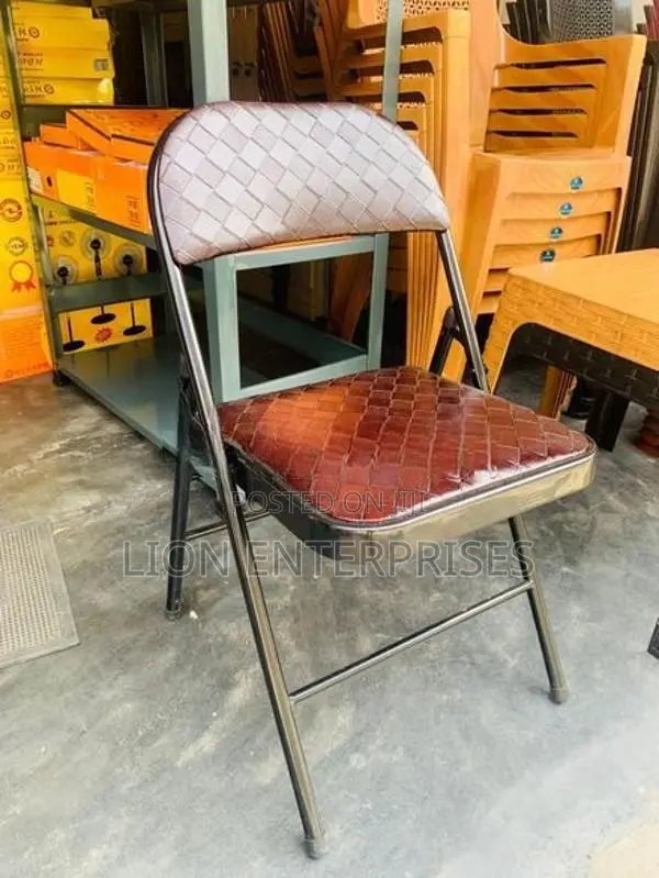 Foldable chairs