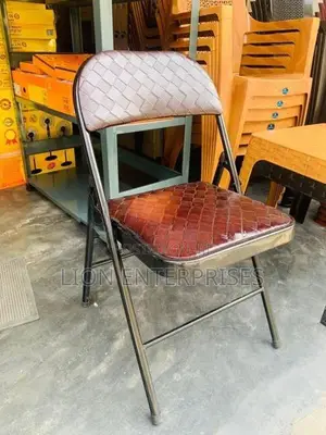 Foldable chairs