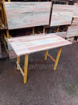 4×2 Tables