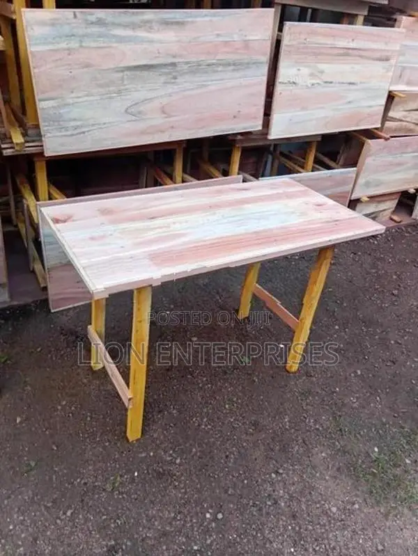 4×2 Tables