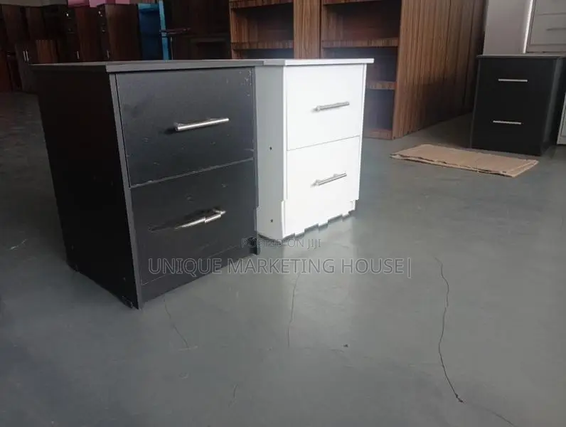 MODERN 2DRAWER EXCELLENT BEDSIDE CUPBOARDS