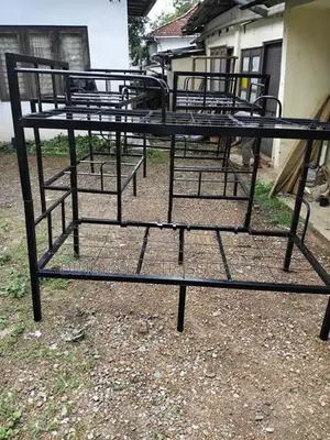 Steel bed 6ft