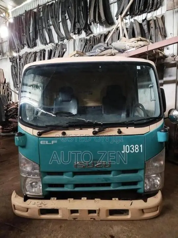 ISUZU BOX MODEL (4JJ1) AUTO 24V CABIN