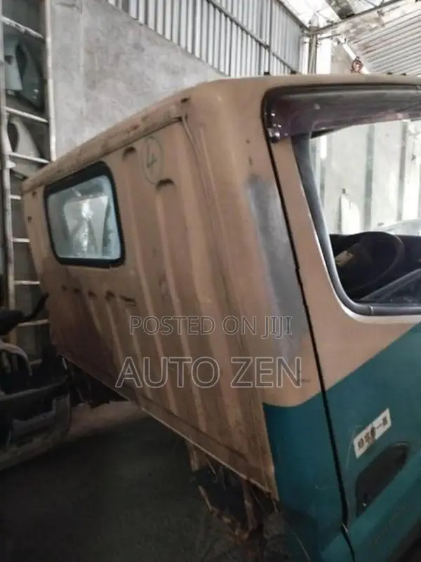 FUSO AUTO CABIN 12V