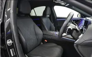 Mercedes Benz E200 amg premium 2024