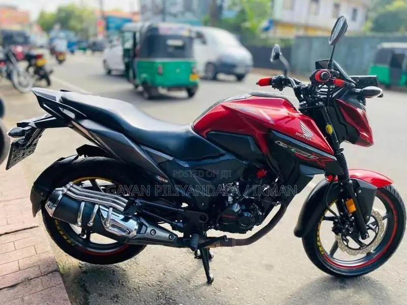 Honda CB Hornet 2018