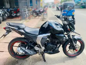 Yamaha FZ 2018